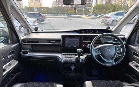 Honda Stepwgn IV, 2016 год, 1 690 000 рублей, 24 фотография