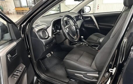 Toyota RAV4, 2018 год, 2 750 000 рублей, 4 фотография