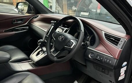 Toyota Harrier, 2019 год, 3 050 000 рублей, 13 фотография