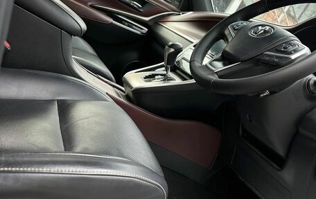 Toyota Harrier, 2019 год, 3 050 000 рублей, 7 фотография