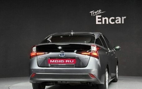 Toyota Prius IV XW50, 2022 год, 1 759 000 рублей, 4 фотография