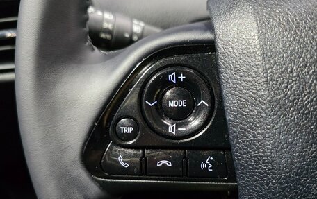Toyota Prius IV XW50, 2022 год, 1 759 000 рублей, 10 фотография