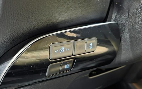 Toyota Prius IV XW50, 2022 год, 1 759 000 рублей, 19 фотография