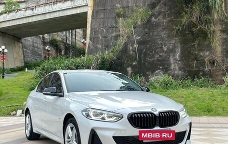 BMW 1 серия, 2022 год, 1 765 000 рублей, 3 фотография