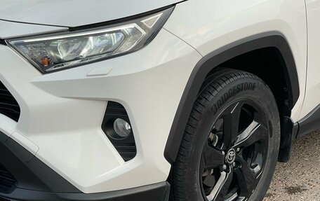 Toyota RAV4, 2021 год, 3 290 000 рублей, 9 фотография