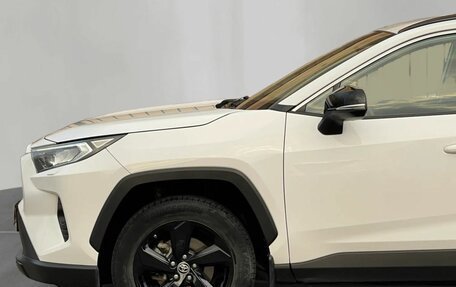 Toyota RAV4, 2021 год, 3 290 000 рублей, 8 фотография