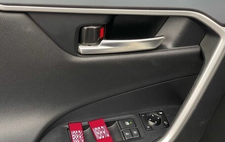 Toyota RAV4, 2021 год, 3 290 000 рублей, 18 фотография