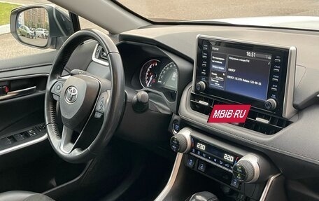Toyota RAV4, 2021 год, 3 290 000 рублей, 20 фотография