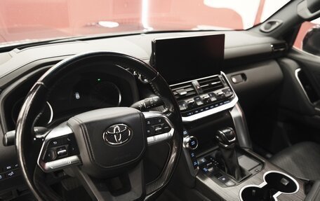 Toyota Land Cruiser, 2021 год, 9 750 000 рублей, 8 фотография
