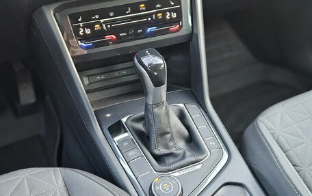 Volkswagen Tiguan II, 2020 год, 2 850 000 рублей, 15 фотография