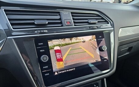 Volkswagen Tiguan II, 2020 год, 2 850 000 рублей, 18 фотография