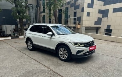 Volkswagen Tiguan II, 2021 год, 2 800 000 рублей, 1 фотография