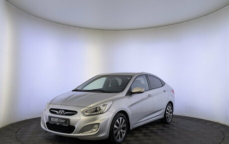 Hyundai Solaris II рестайлинг, 2013 год, 950 000 рублей, 1 фотография