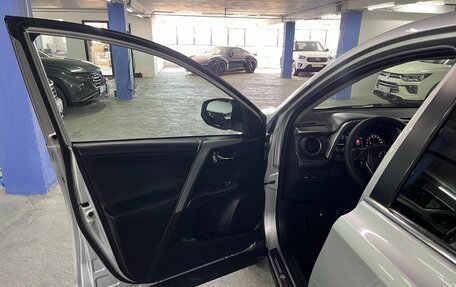 Toyota RAV4, 2018 год, 2 099 000 рублей, 10 фотография