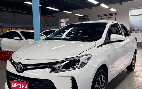 Toyota Vios III, 2022 год, 940 000 рублей, 2 фотография