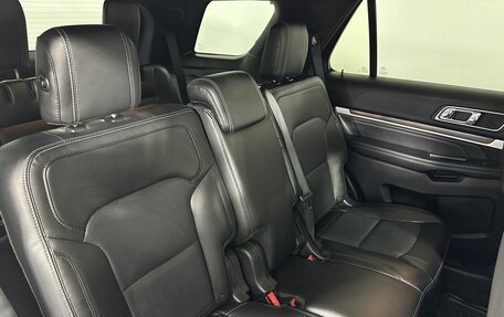Ford Explorer VI, 2016 год, 2 600 000 рублей, 16 фотография