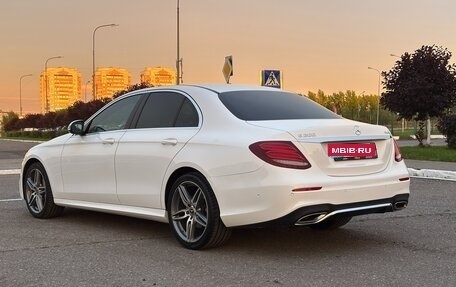 Mercedes-Benz E-Класс, 2018 год, 2 690 000 рублей, 4 фотография
