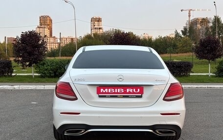 Mercedes-Benz E-Класс, 2018 год, 2 690 000 рублей, 5 фотография