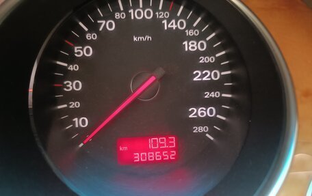 Audi A8, 2006 год, 950 000 рублей, 14 фотография