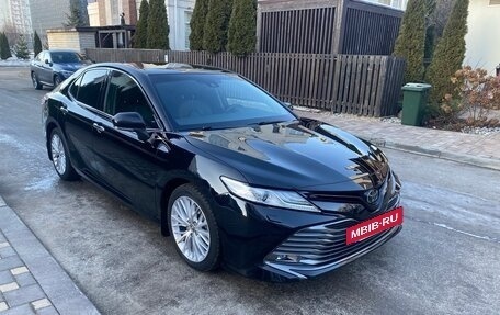 Toyota Camry, 2018 год, 2 650 000 рублей, 4 фотография