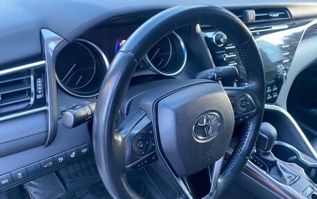 Toyota Camry, 2018 год, 2 650 000 рублей, 9 фотография