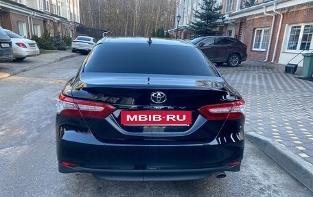 Toyota Camry, 2018 год, 2 650 000 рублей, 7 фотография