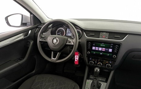 Skoda Octavia, 2019 год, 1 950 000 рублей, 25 фотография