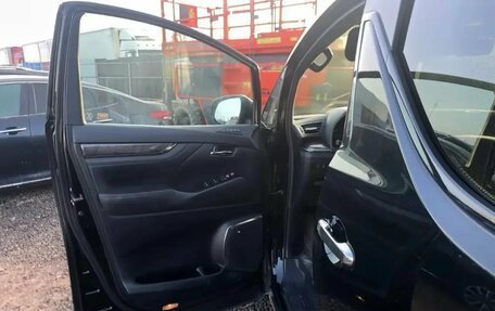 Toyota Alphard III, 2018 год, 4 950 000 рублей, 10 фотография