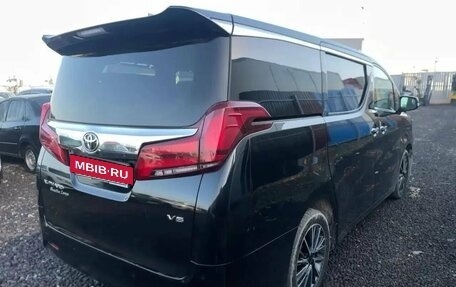 Toyota Alphard III, 2018 год, 4 950 000 рублей, 5 фотография