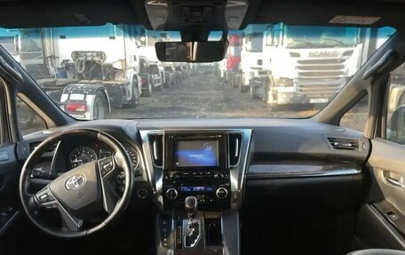 Toyota Alphard III, 2018 год, 4 950 000 рублей, 13 фотография
