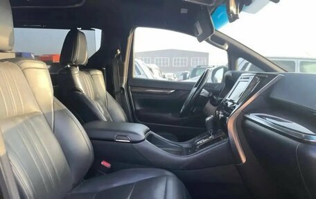Toyota Alphard III, 2018 год, 4 950 000 рублей, 14 фотография