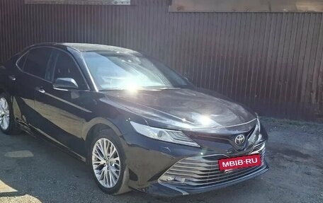 Toyota Camry, 2020 год, 3 000 000 рублей, 3 фотография
