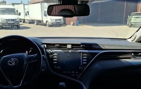 Toyota Camry, 2020 год, 3 000 000 рублей, 10 фотография