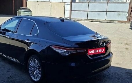 Toyota Camry, 2020 год, 3 000 000 рублей, 4 фотография