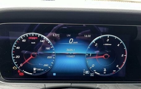 Mercedes-Benz E-Класс, 2022 год, 5 000 000 рублей, 13 фотография