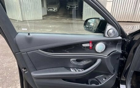 Mercedes-Benz E-Класс, 2022 год, 5 000 000 рублей, 23 фотография