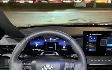 Toyota Camry, 2025 год, 4 150 000 рублей, 3 фотография