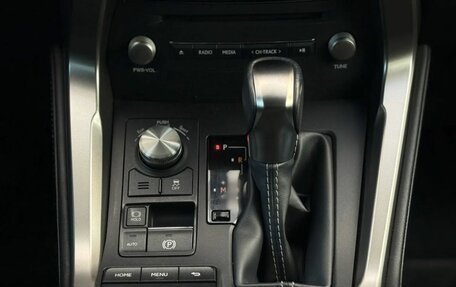 Lexus NX I, 2018 год, 2 835 000 рублей, 18 фотография