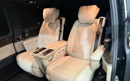Mercedes-Benz V-Класс, 2021 год, 9 900 000 рублей, 8 фотография