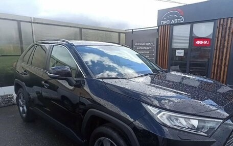 Toyota RAV4, 2019 год, 3 000 000 рублей, 2 фотография