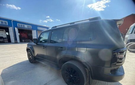 Toyota Land Cruiser Prado 150 рестайлинг 2, 2024 год, 11 390 000 рублей, 3 фотография
