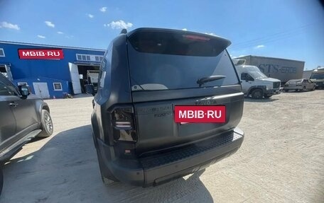 Toyota Land Cruiser Prado 150 рестайлинг 2, 2024 год, 11 390 000 рублей, 4 фотография