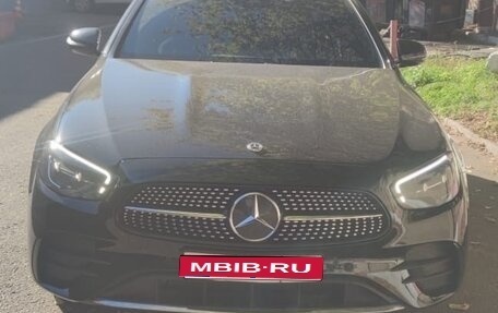 Mercedes-Benz E-Класс, 2022 год, 4 200 000 рублей, 1 фотография