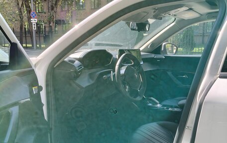 Peugeot 2008 II, 2020 год, 2 070 000 рублей, 7 фотография