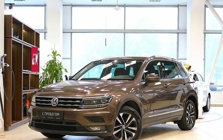 Volkswagen Tiguan II, 2019 год, 2 340 000 рублей, 1 фотография