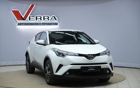 Toyota C-HR I рестайлинг, 2019 год, 2 550 000 рублей, 3 фотография