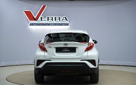Toyota C-HR I рестайлинг, 2019 год, 2 550 000 рублей, 6 фотография