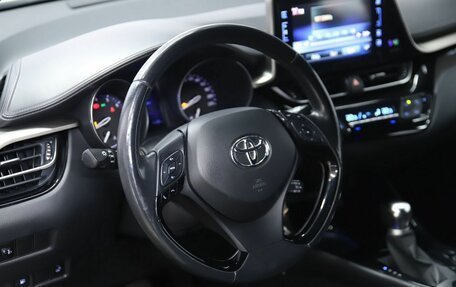 Toyota C-HR I рестайлинг, 2019 год, 2 550 000 рублей, 11 фотография