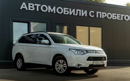 Mitsubishi Outlander III рестайлинг 3, 2013 год, 1 295 000 рублей, 3 фотография