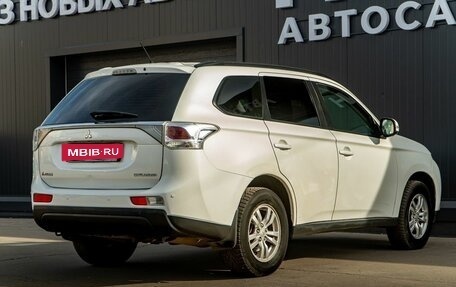 Mitsubishi Outlander III рестайлинг 3, 2013 год, 1 295 000 рублей, 14 фотография
